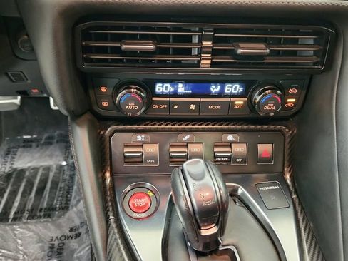 Used 2018 Nissan GT-R Premium AWD/4WD image 36