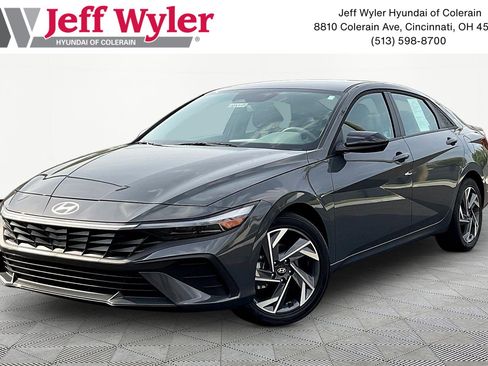 Used 2025 Hyundai Elantra Sport image 1