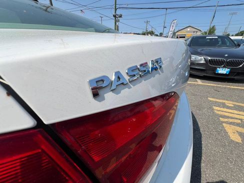 Used 2014 Volkswagen Passat 1.8T SE image 12