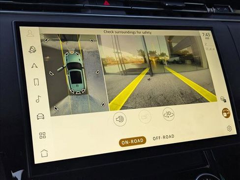 Used 2023 Land Rover Range Rover Sport SE image 17