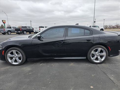 Used 2019 Dodge Charger GT image 6