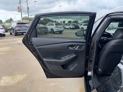Used 2024 Honda Accord Sport image 21