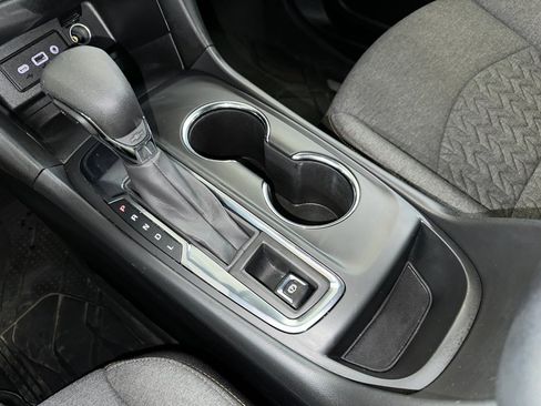 Used 2022 Chevrolet Equinox LT w/ LPO, Floor Liner Package image 13