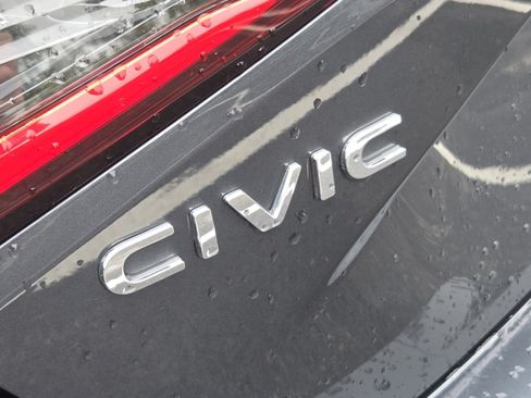 Certified 2024 Honda Civic Sport Touring image 17