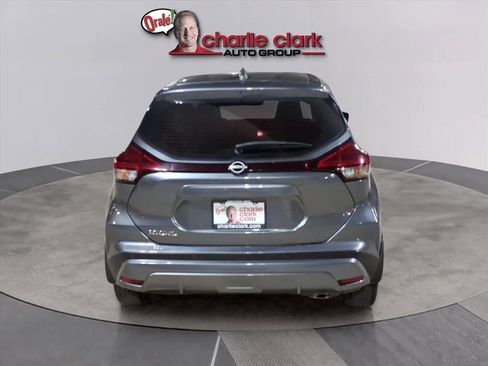 Used 2024 Nissan Kicks S image 4