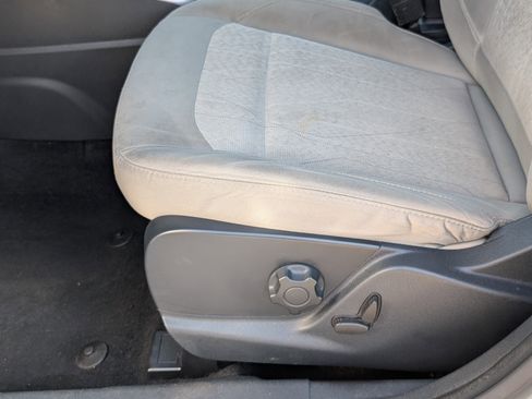Used 2019 Ford EcoSport SE w/ SE Convenience Package FWD image 12