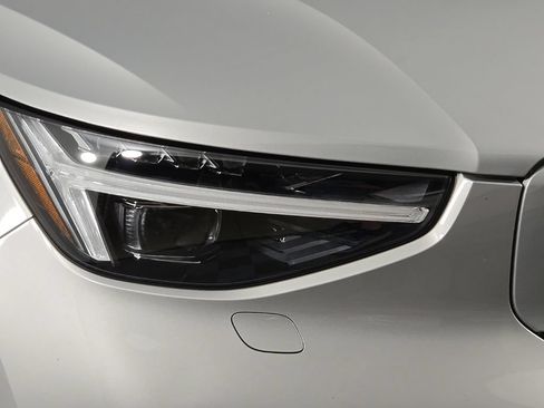 Certified 2023 Volvo XC40 Recharge Ultimate AWD/4WD image 6