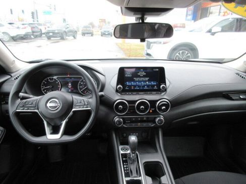 Used 2024 Nissan Sentra SV image 11