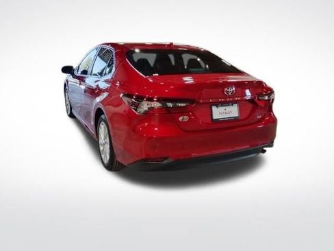Used 2024 Toyota Camry LE image 5