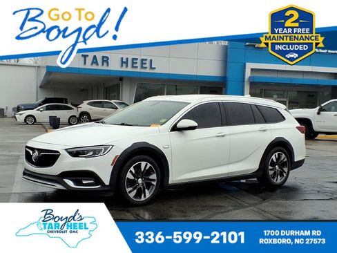 Used 2018 Buick Regal Essence w/ Driver Confidence Package #1 image 1