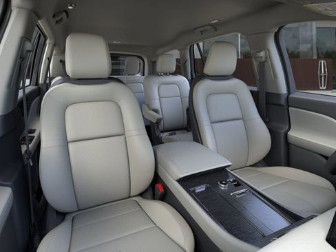 New 2026 Lincoln Aviator 2WD image 10