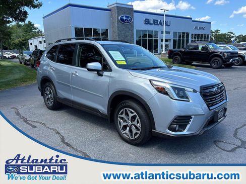 Used 2023 Subaru Forester Premium AWD/4WD image 1