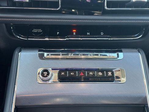 New 2026 Lincoln Aviator AWD image 25