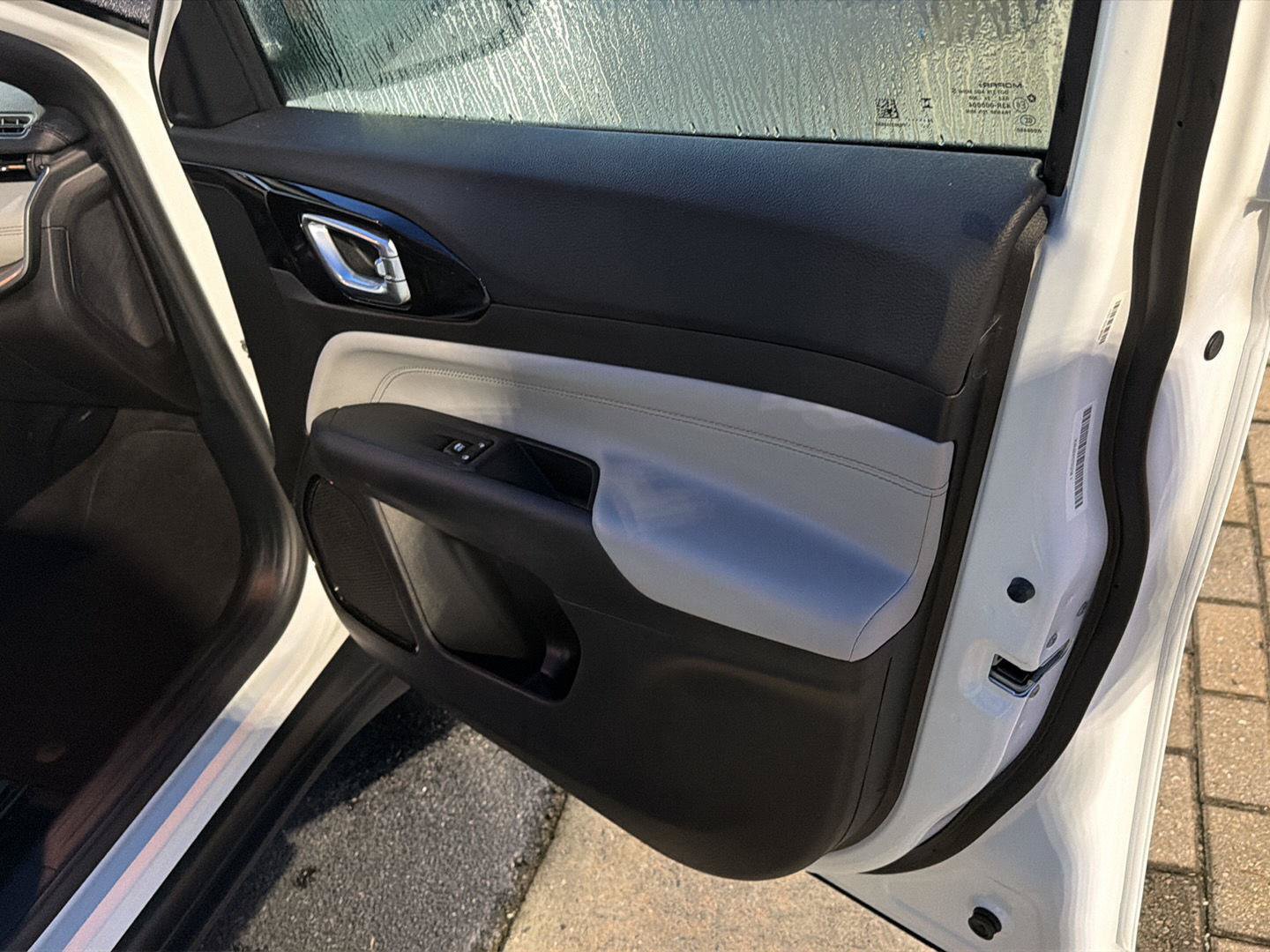Used 2025 Jeep Compass Limited AWD/4WD image 14