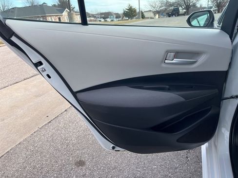 Used 2020 Toyota Corolla LE image 27