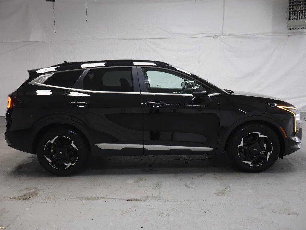 Used 2026 Kia Sportage EX w/ EX Panorama Roof Package FWD image 8