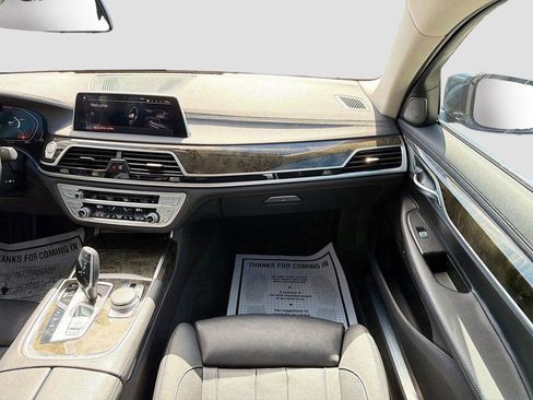Used 2020 BMW 740i RWD image 19
