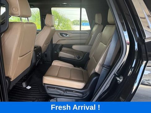Used 2023 Chevrolet Tahoe Premier AWD/4WD image 3