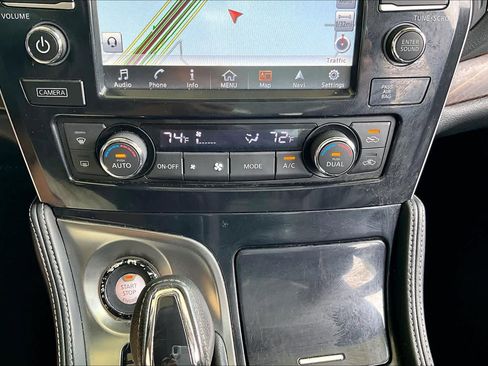 Used 2016 Nissan Maxima Platinum FWD image 30
