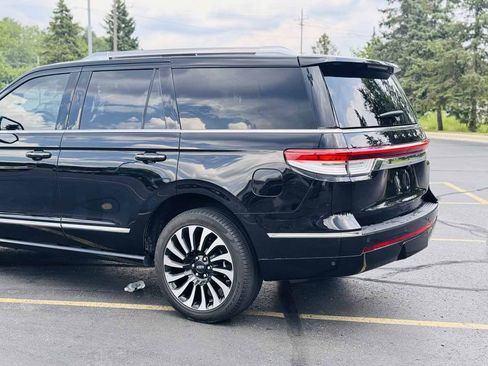 Used 2023 Lincoln Navigator Black Label AWD/4WD image 7
