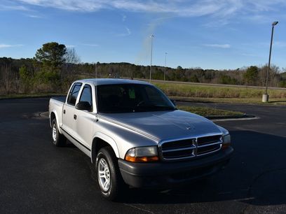 Used 2004 Dodge Dakota Sport w/ Deluxe Convenience Group