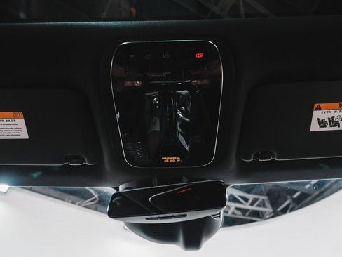 Used 2025 Mercedes-Benz CLE 300 4MATIC Coupe image 34