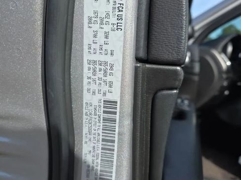 Used 2019 Jeep Grand Cherokee Altitude image 54