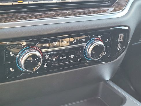 New 2026 GMC Sierra 1500 Elevation w/ Preferred Package image 17