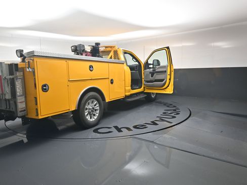 Used 2022 Ford F350 XL w/ Power Equipment Group image 31