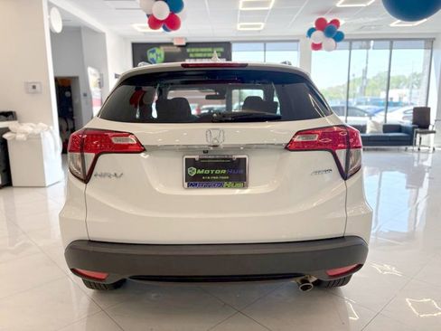 Used 2022 Honda HR-V EX image 11