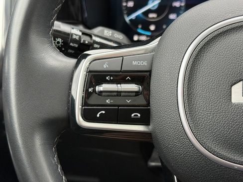Used 2023 Kia Sorento SX AWD/4WD image 18