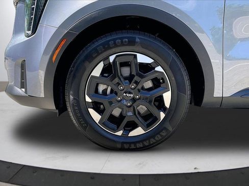 Used 2024 Kia Sorento S FWD image 35