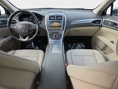 Used 2019 Lincoln MKZ Premiere image 9