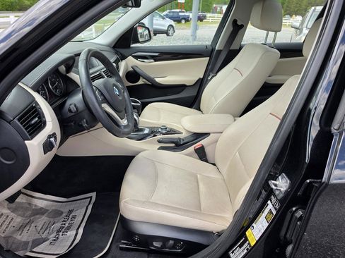 Used 2015 BMW X1 sDrive28i RWD image 3