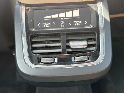 Used 2017 Volvo XC90 T6 Momentum w/ Vision Package AWD/4WD image 33