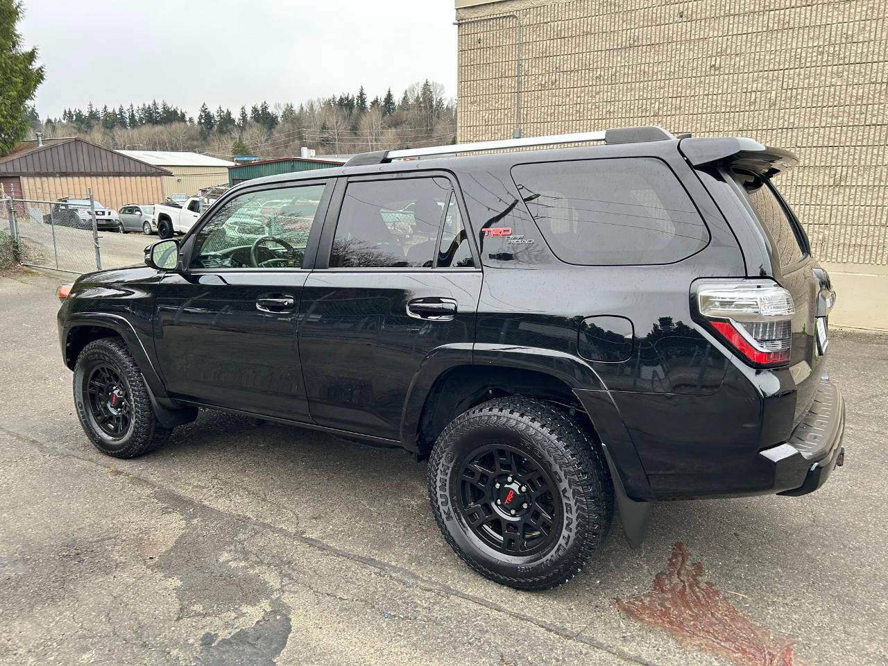 Used 2018 Toyota 4Runner TRD Off-Road Premium AWD/4WD image 6