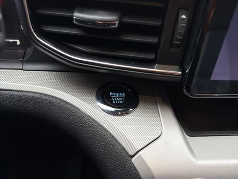 Used 2023 Ford Explorer XLT w/ Equipment Group 202A image 16