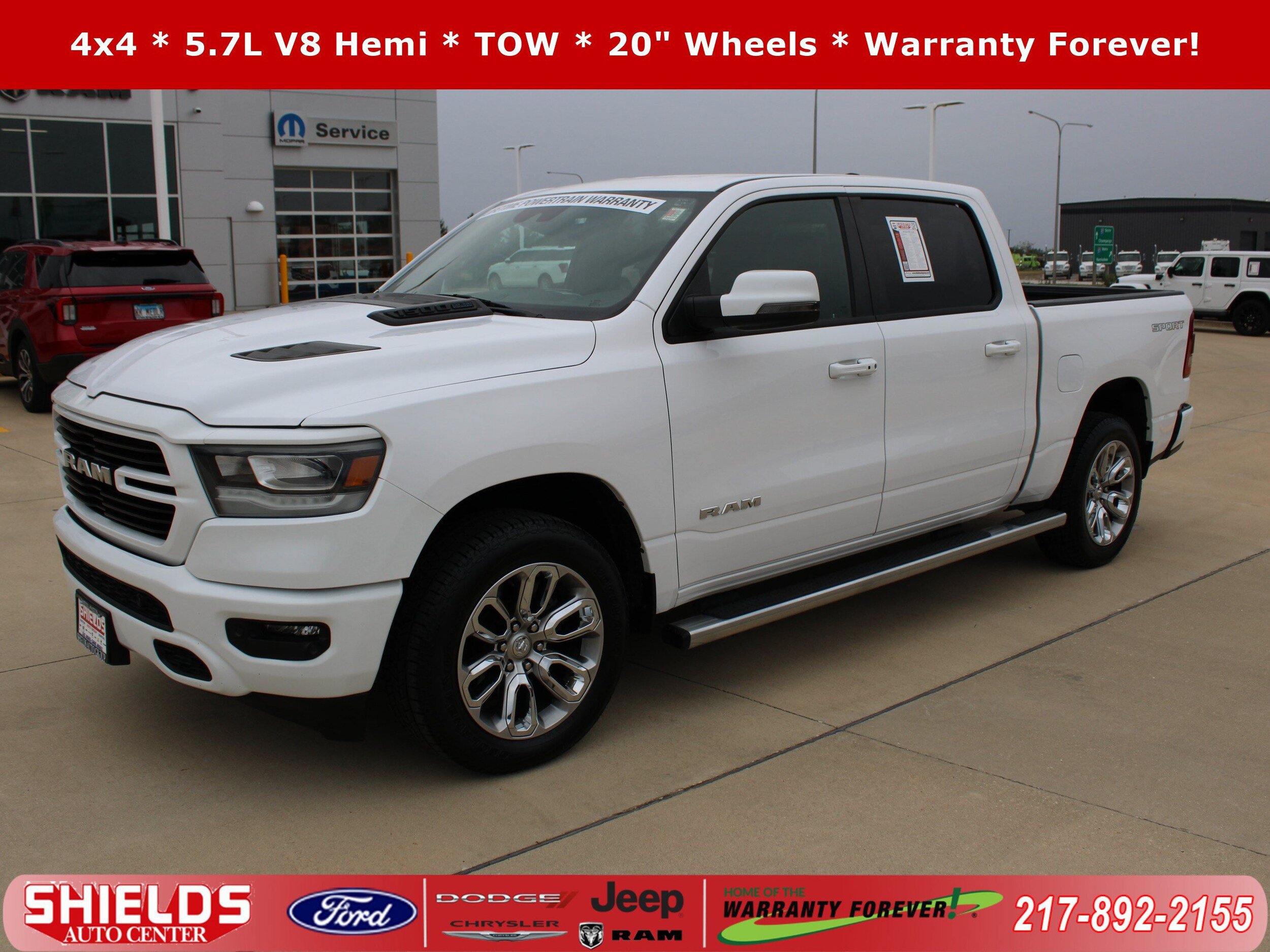 Used 2023 RAM 1500 Laramie AWD/4WD image 1