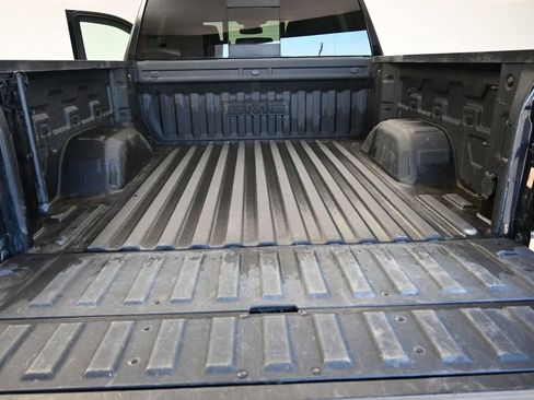 Used 2022 GMC Sierra 1500 SLT w/ SLT Convenience Package AWD/4WD image 21