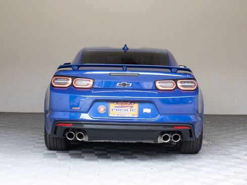 Used 2022 Chevrolet Camaro SS RWD image 11