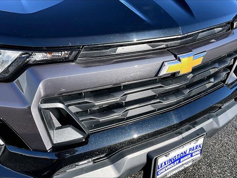 Used 2024 Chevrolet Colorado LT w/ LT Convenience Package image 32