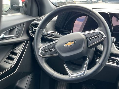 Used 2025 Chevrolet Equinox LT FWD image 23