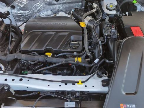 Used 2025 Chevrolet Trax ACTIV w/ Driver Confidence Package image 27