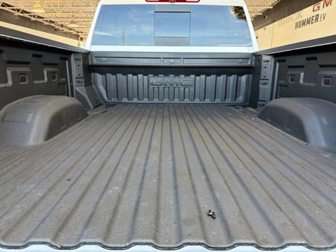 Used 2026 GMC Sierra 2500 SLT w/ SLT Premium Package AWD/4WD image 24