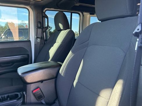 Used 2022 Jeep Wrangler Unlimited Sport w/ Sun And Sound Package image 37