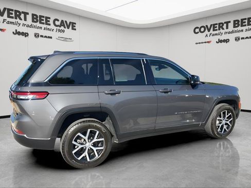 Used 2024 Jeep Grand Cherokee Limited image 10