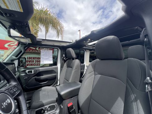Used 2021 Jeep Wrangler Unlimited Sport image 16