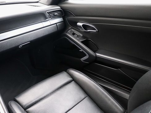 Used 2015 Porsche 911 Carrera image 36