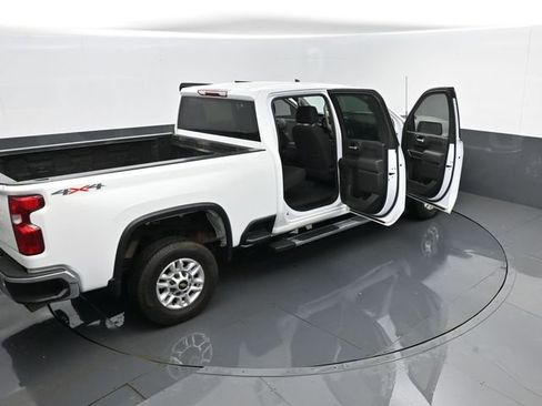 Used 2022 Chevrolet Silverado 2500 LT AWD/4WD image 25