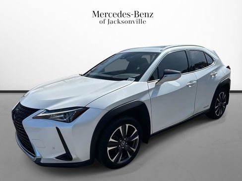 Used 2022 Lexus UX 250h w/ Accessory Package (Z2) AWD/4WD image 7